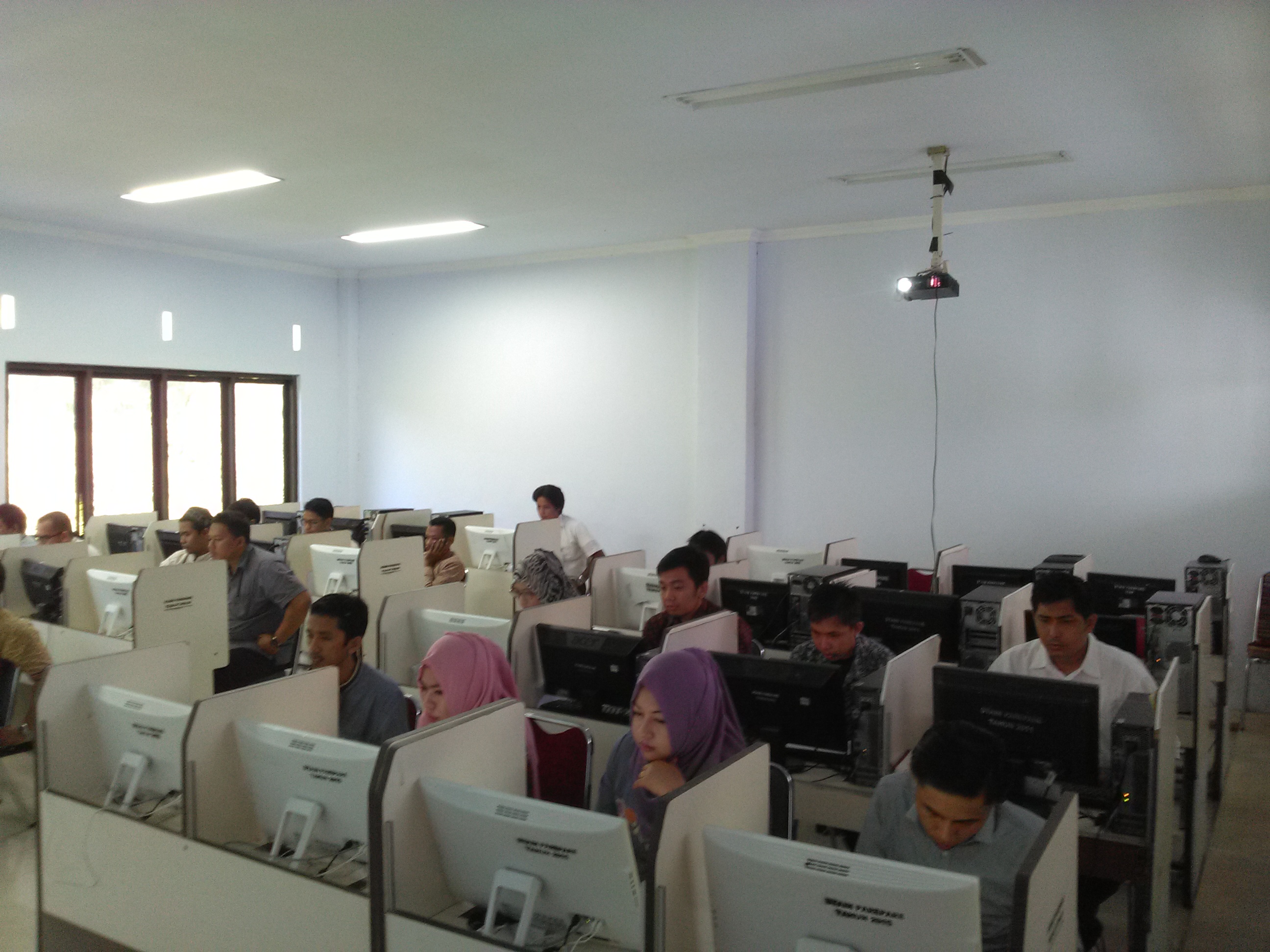 Tes Seleksi Penerimaan Dosen Tetap Non-PNS Tes Seleksi Penerimaan Dosen Tetap Non-PNS