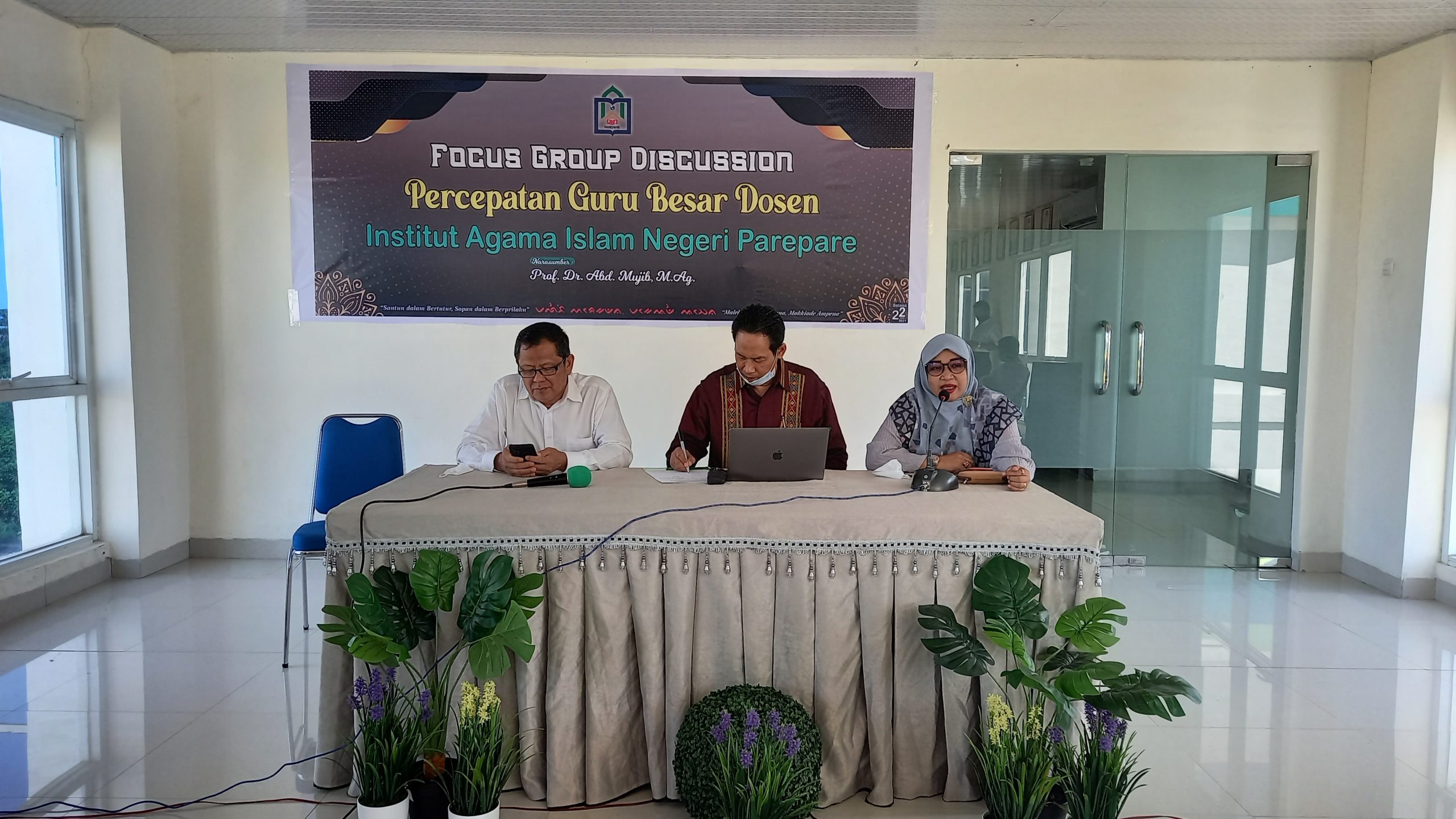 FGD Akselerasi Guru Besar Dosen IAIN Parepare FGD Akselerasi Guru Besar Dosen IAIN Parepare