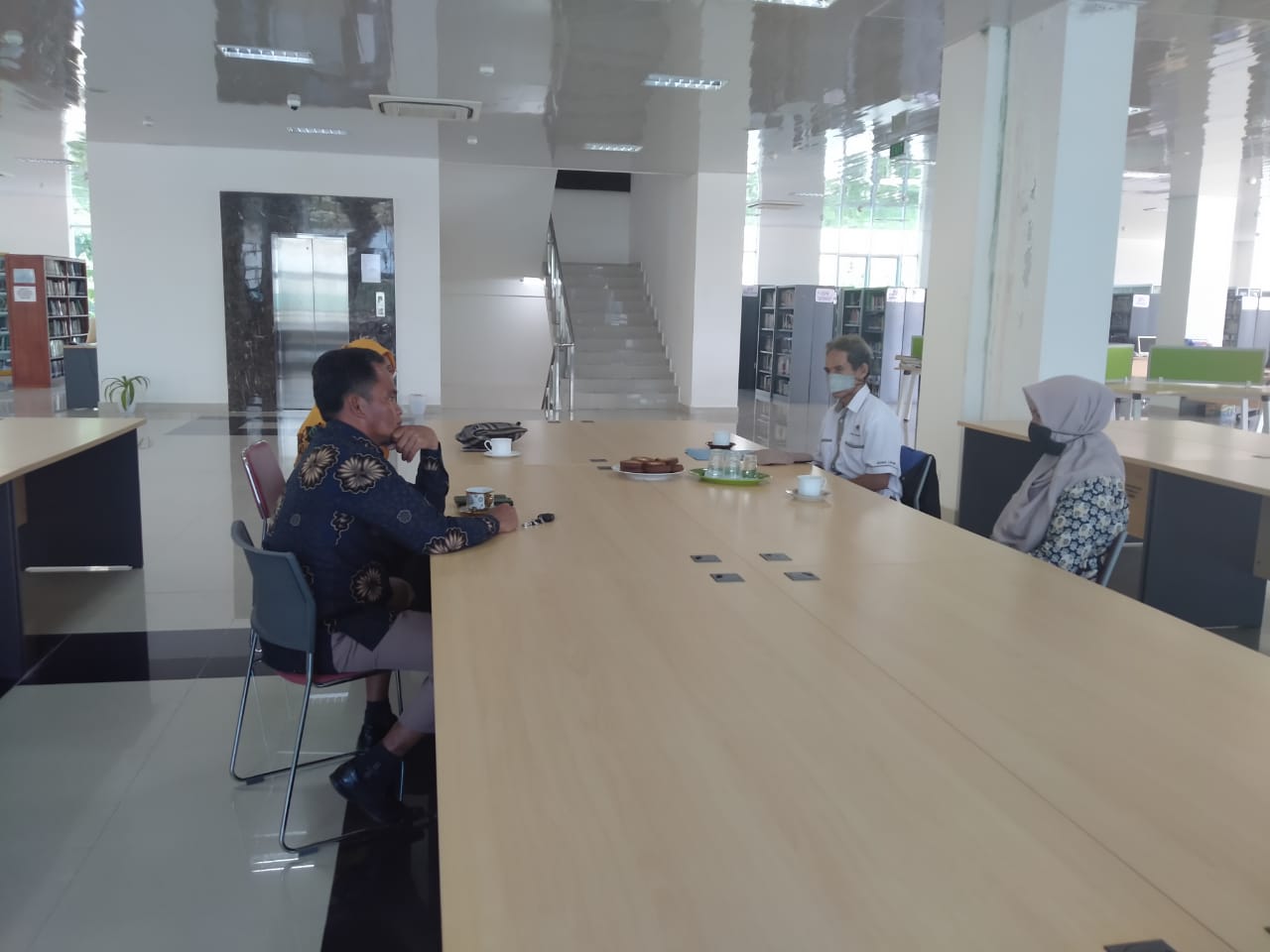 BPPLHK Diskusi Pengelolaan Perpustakaan di IAIN Parepare