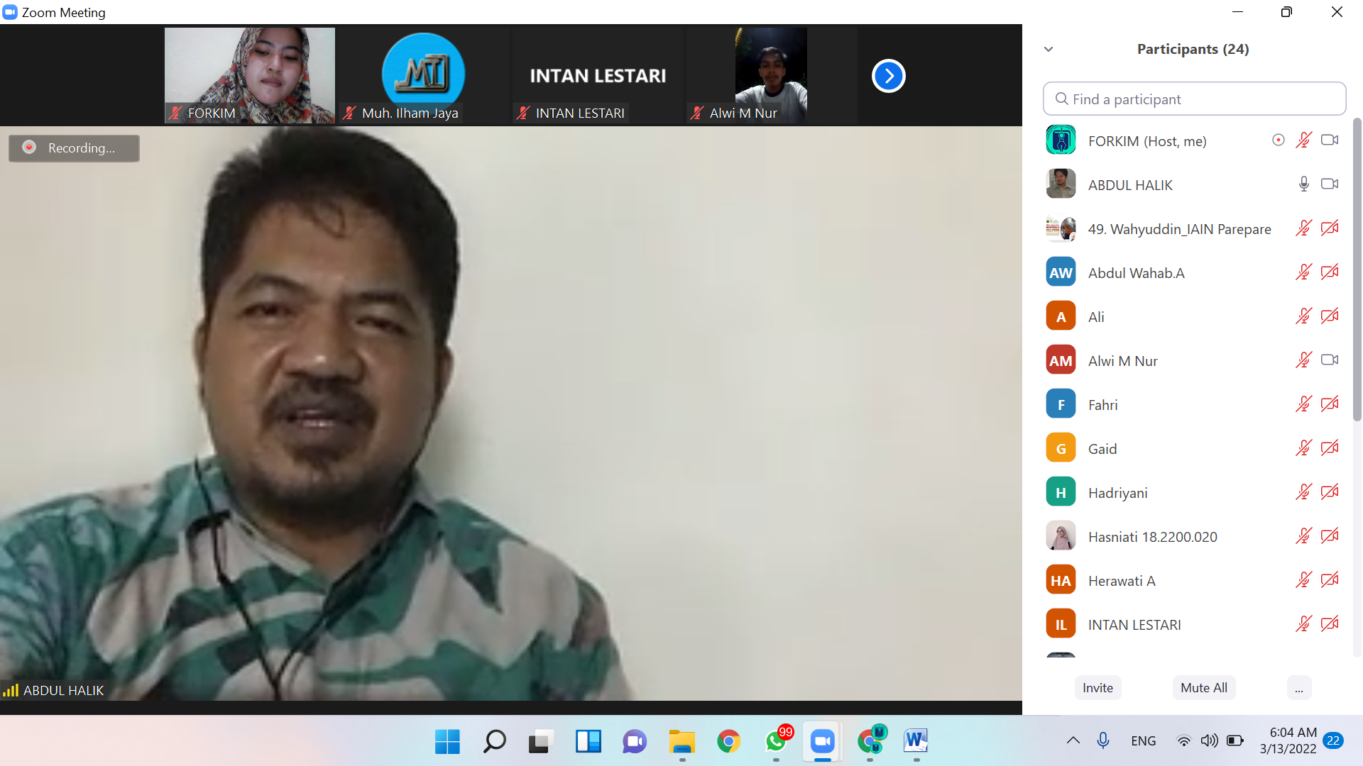 Dr. Halik Ulas Penelitian Ikon Penting Akademik Dr. Halik Ulas Penelitian Ikon Penting Akademik