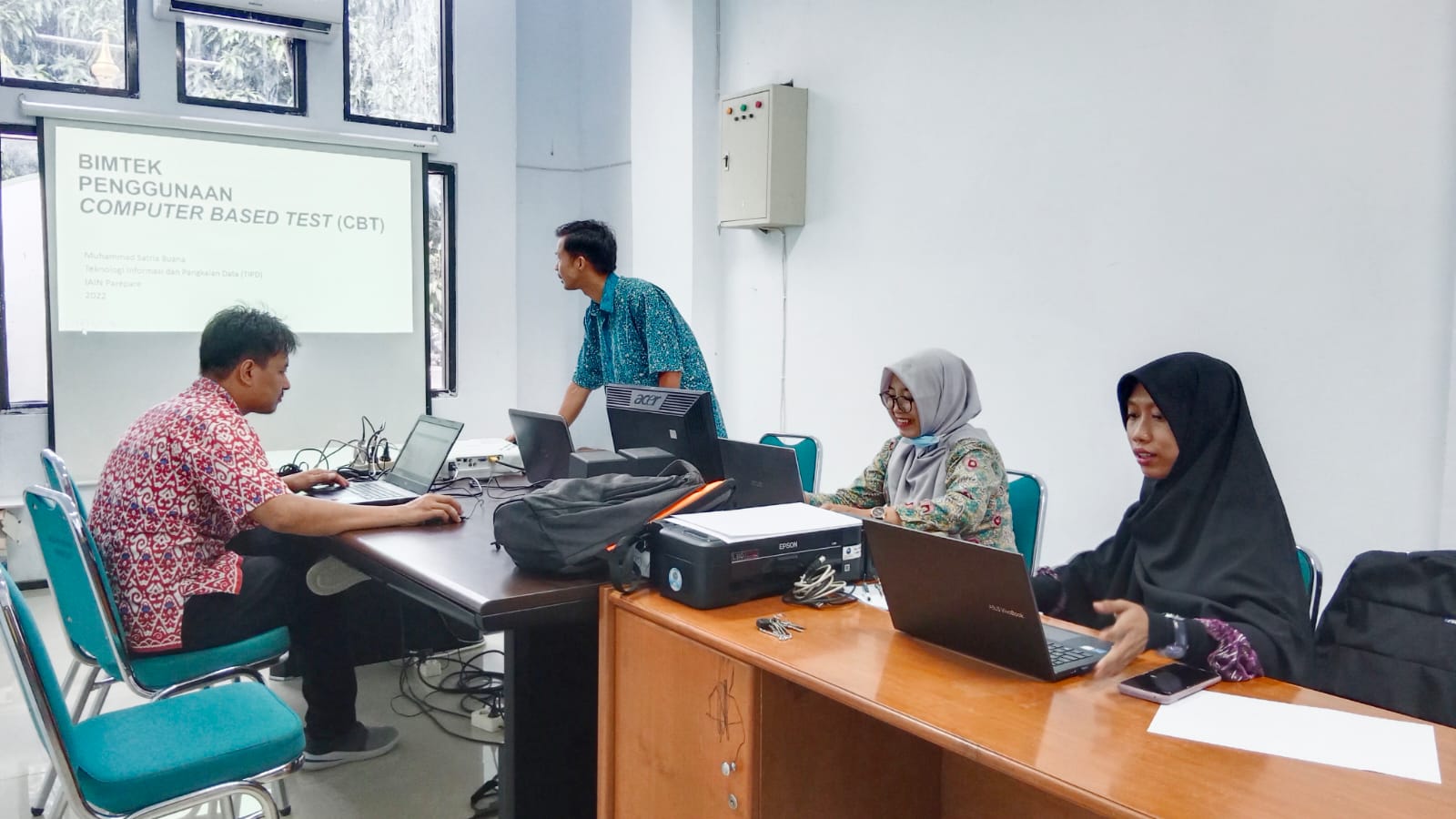 Jajaki Penggunaan CBT pada Ujian TOEFL-TOAFL Prediction, UPT Bahasa Lakukan Bimtek Jajaki Penggunaan CBT pada Ujian TOEFL-TOAFL Prediction, UPT Bahasa Lakukan Bimtek