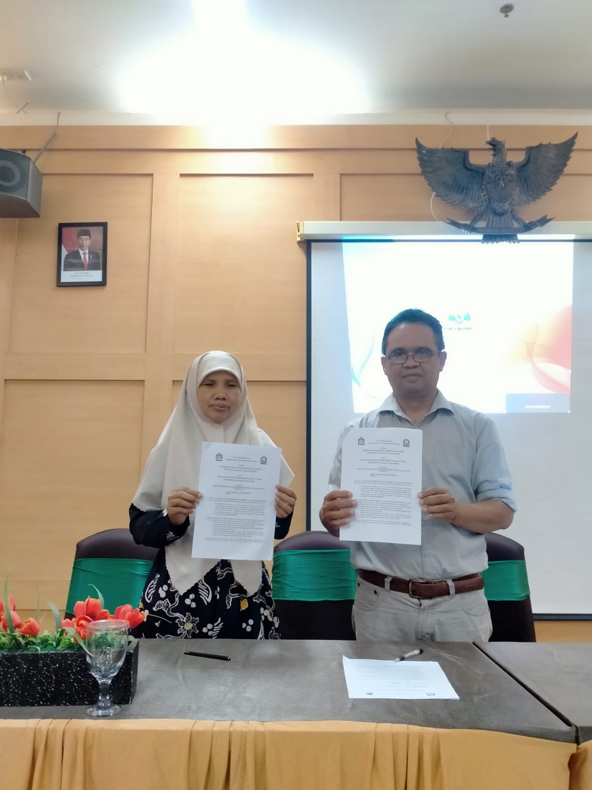Hadiri Pertemuan Forum Ketua Prodi PBI PTKIN Se-Indonesia, Prodi Magister Tadris Bahasa Inggris IAIN Parepare Lakukan Penandatanganan MoA dengan UIN Syarif Hidayatullah Jakarta dan IAIN Kediri Hadiri Pertemuan Forum Ketua Prodi PBI PTKIN Se-Indonesia, Prodi Magister Tadris Bahasa Inggris IAIN Parepare Lakukan Penandatanganan MoA dengan UIN Syarif Hidayatullah Jakarta dan IAIN Kediri