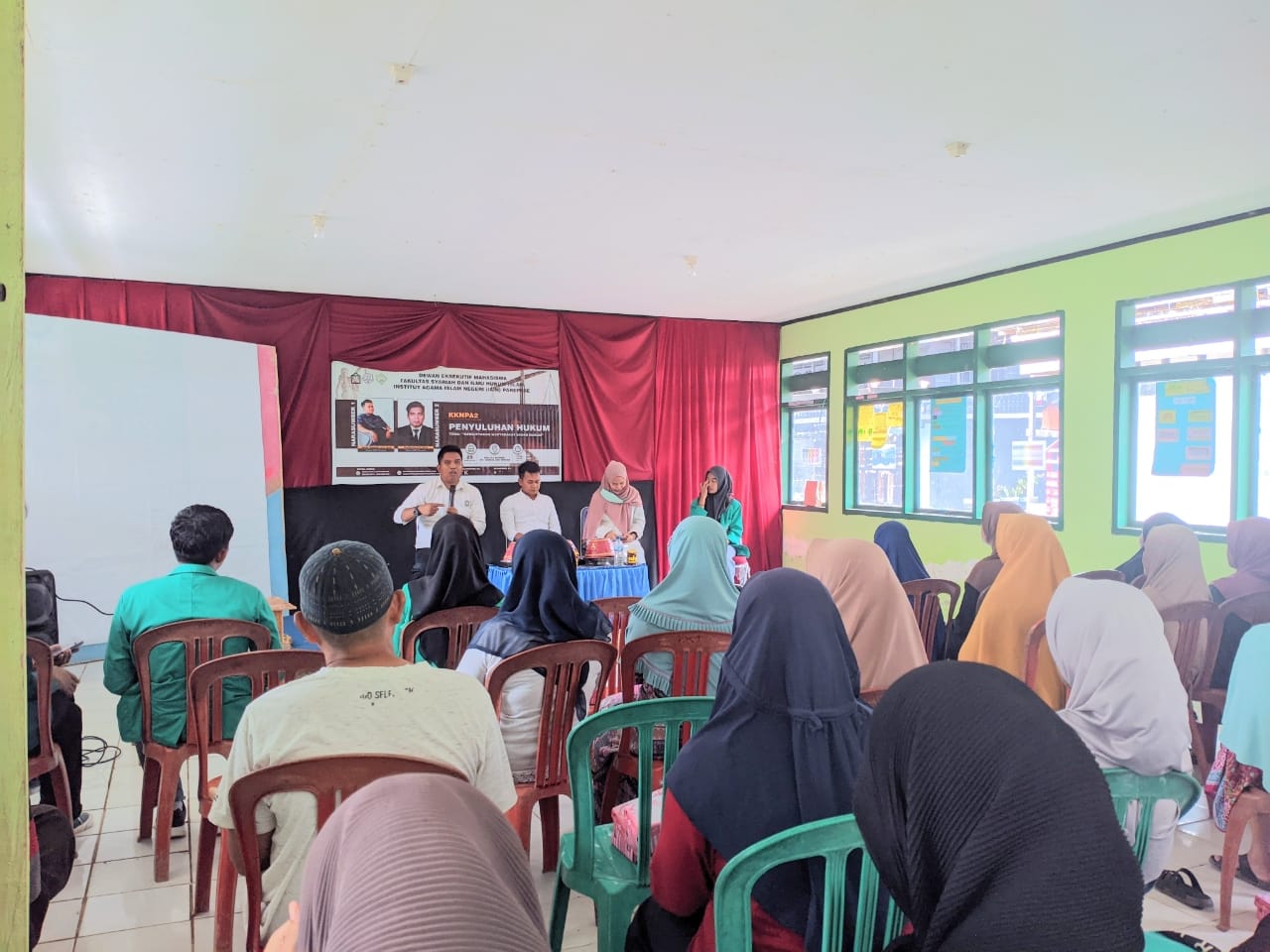 Dema Fakshi Adakan Seminar Urgensi Pembetukan Lembaga Mediasi Dema Fakshi Adakan Seminar Urgensi Pembetukan Lembaga Mediasi